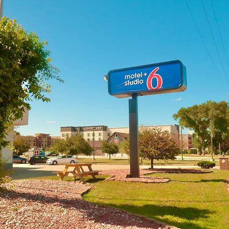 Motel 6 Elkhart, In Exterior photo