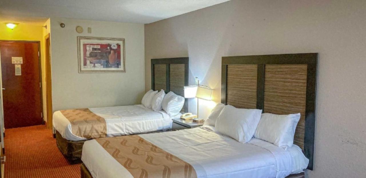 Motel 6 Elkhart, In Exterior photo